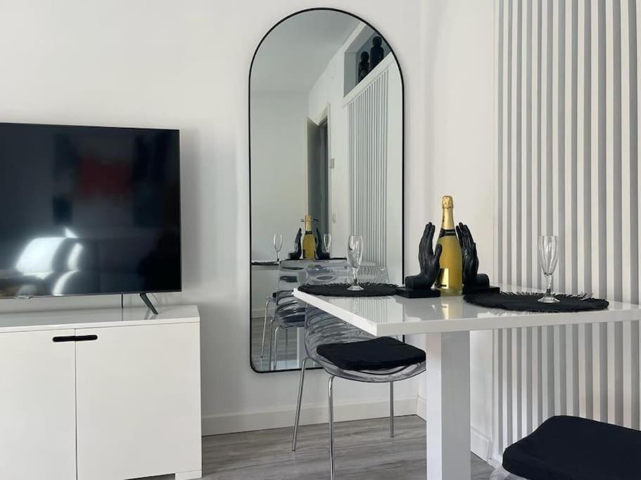 Urban Home By Unique Rooms Burgos Luaran gambar
