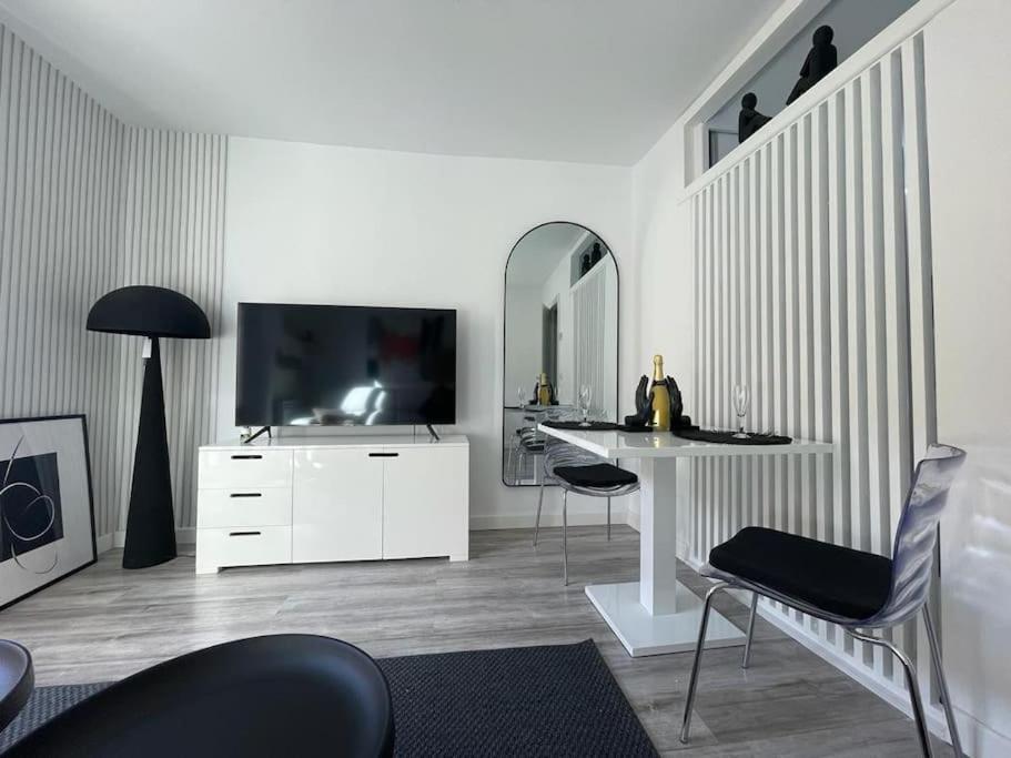 Urban Home By Unique Rooms Burgos Luaran gambar